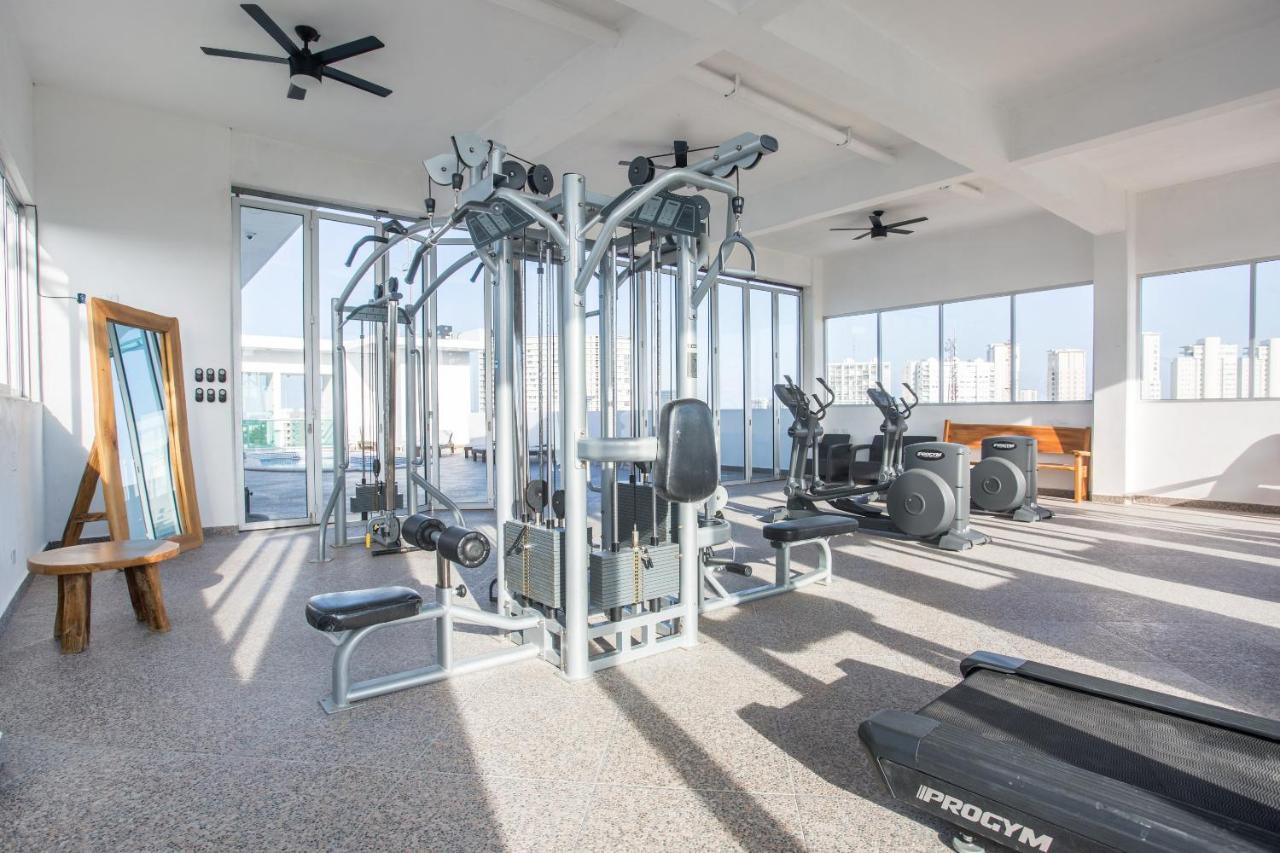 Capital O Cancun Ocean View, Cancún Buitenkant foto The gym at the hotel
